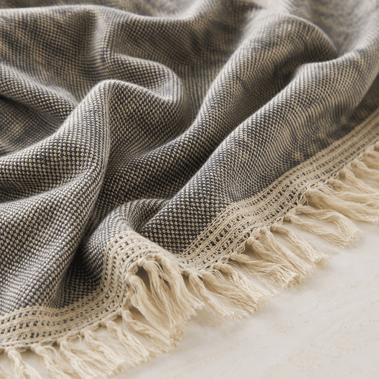 Two-tone Linen Throw 3